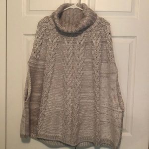 NWT Beautiful Knit Poncho